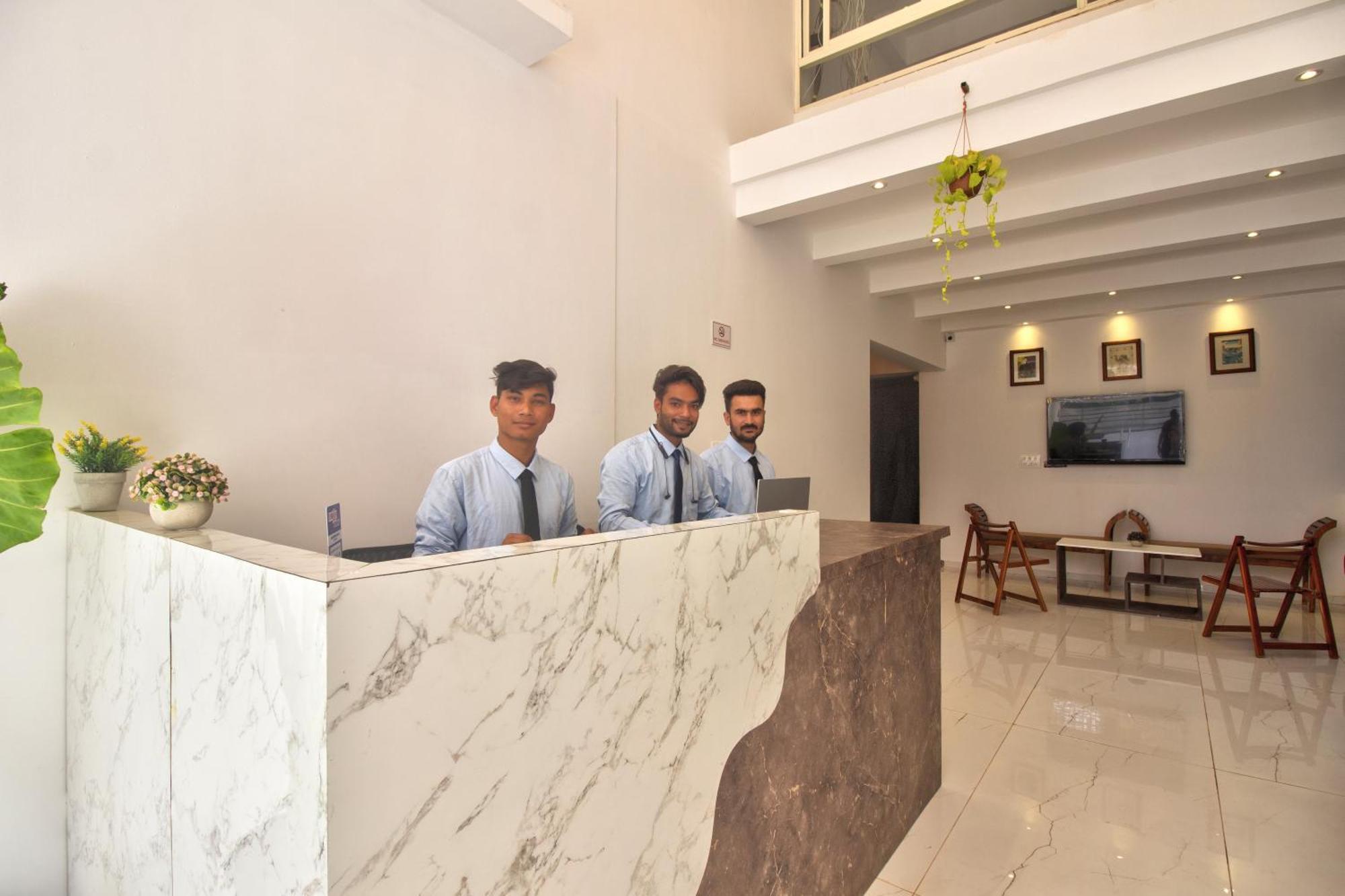 Hotel Sea Sapphire ,كالانغيُت المظهر الخارجي الصورة