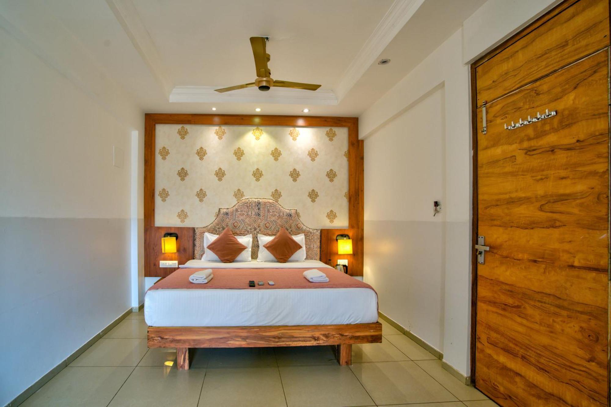 Hotel Sea Sapphire ,كالانغيُت المظهر الخارجي الصورة